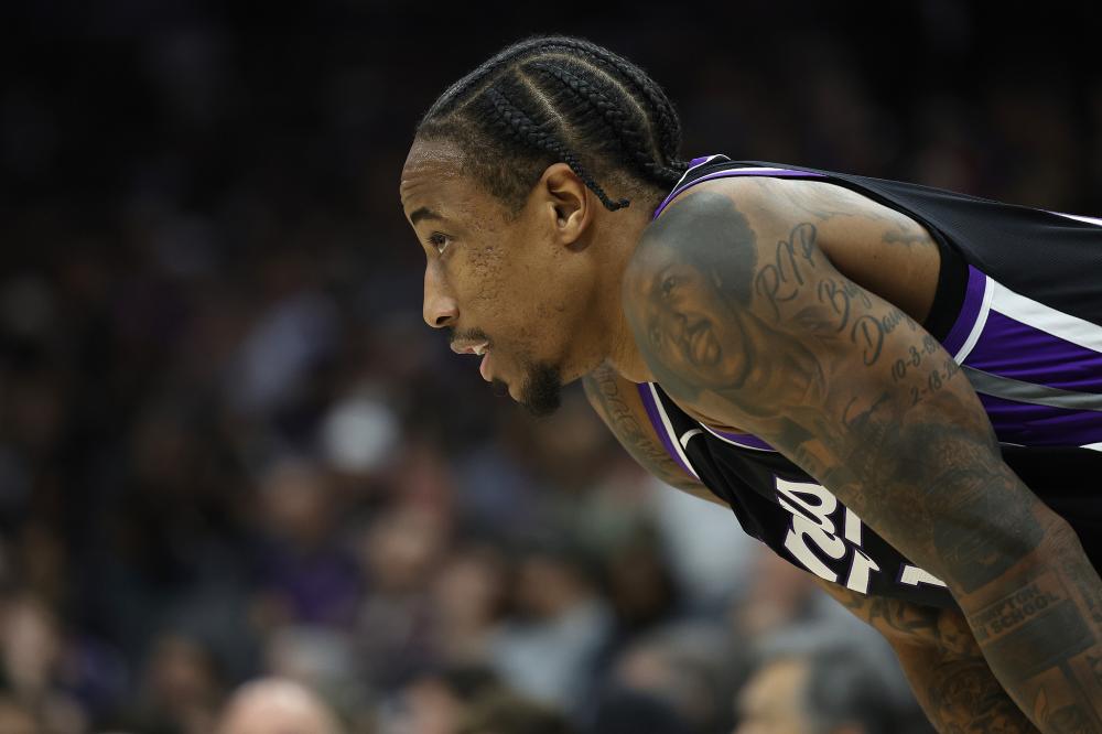 以其沉稳的 以其沉稳的