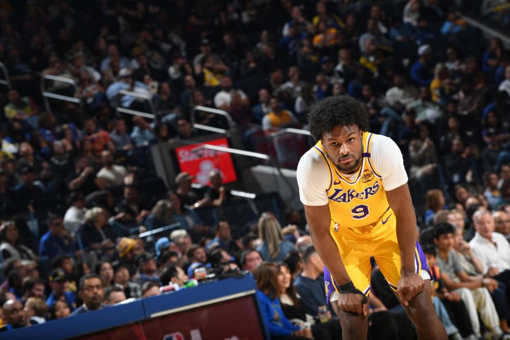 并吸引对足 并吸引对足