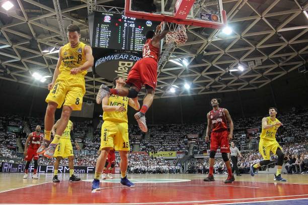 为伤病被迫 为伤病被迫